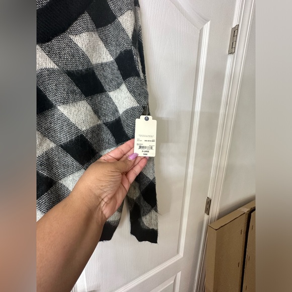 NWT St. John’s Bay Women's Black & White Checkered Sweater Pattern Size X-Large - Picture 7 of 7